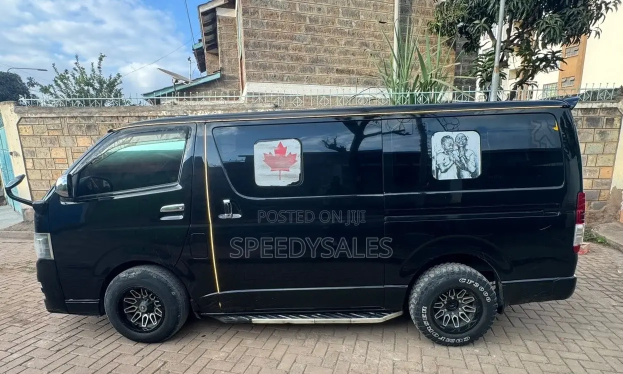 Toyota HiAce 2015 Black