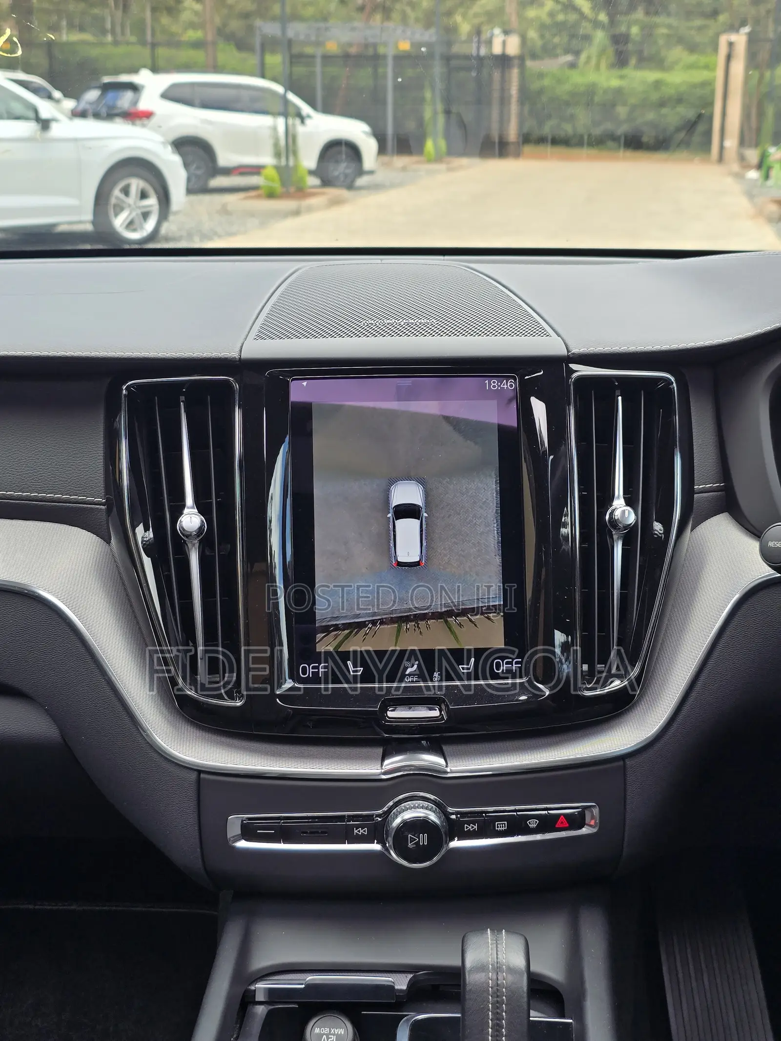 Volvo XC60 2021 Silver