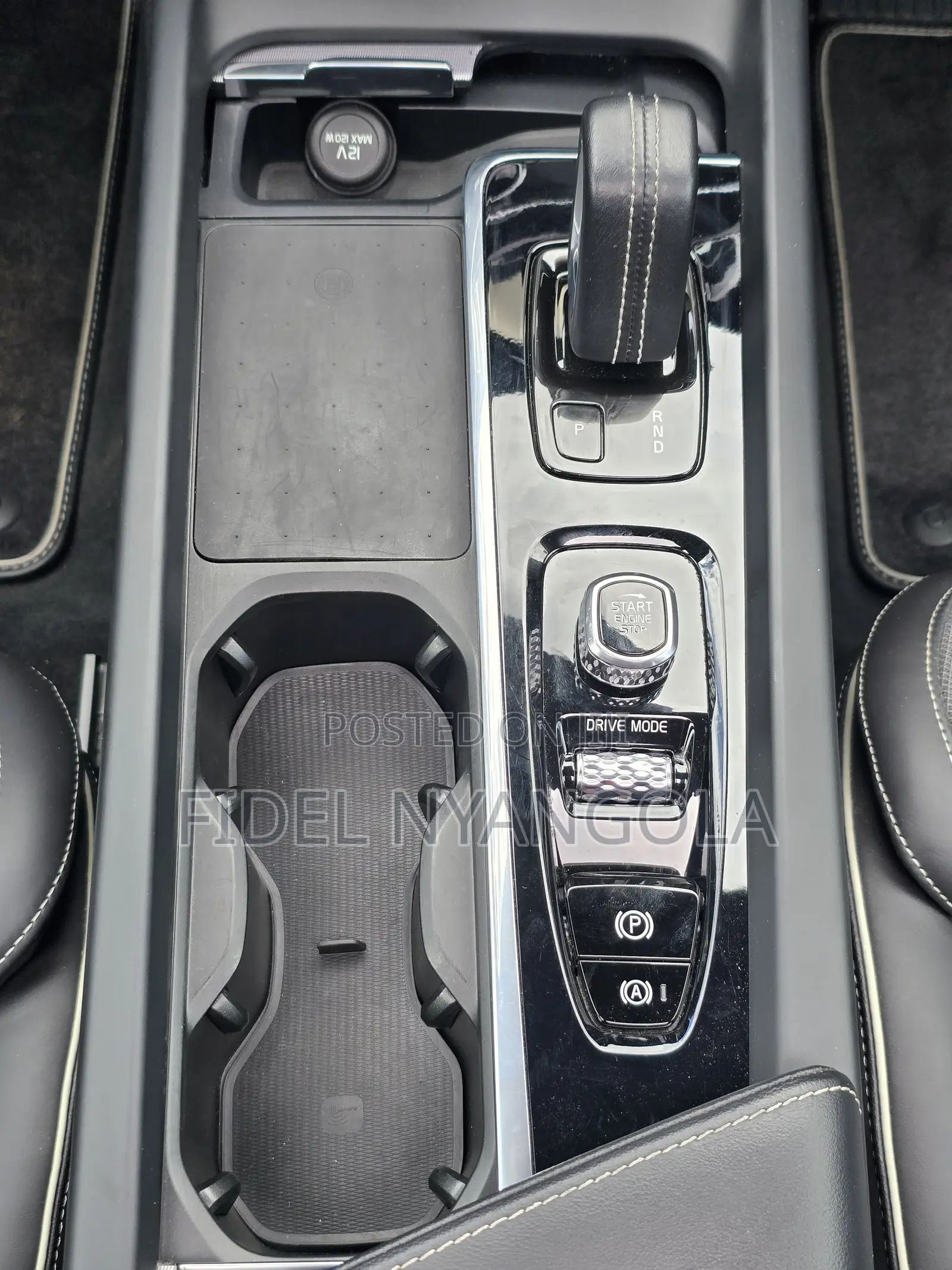Volvo XC60 2021 Silver