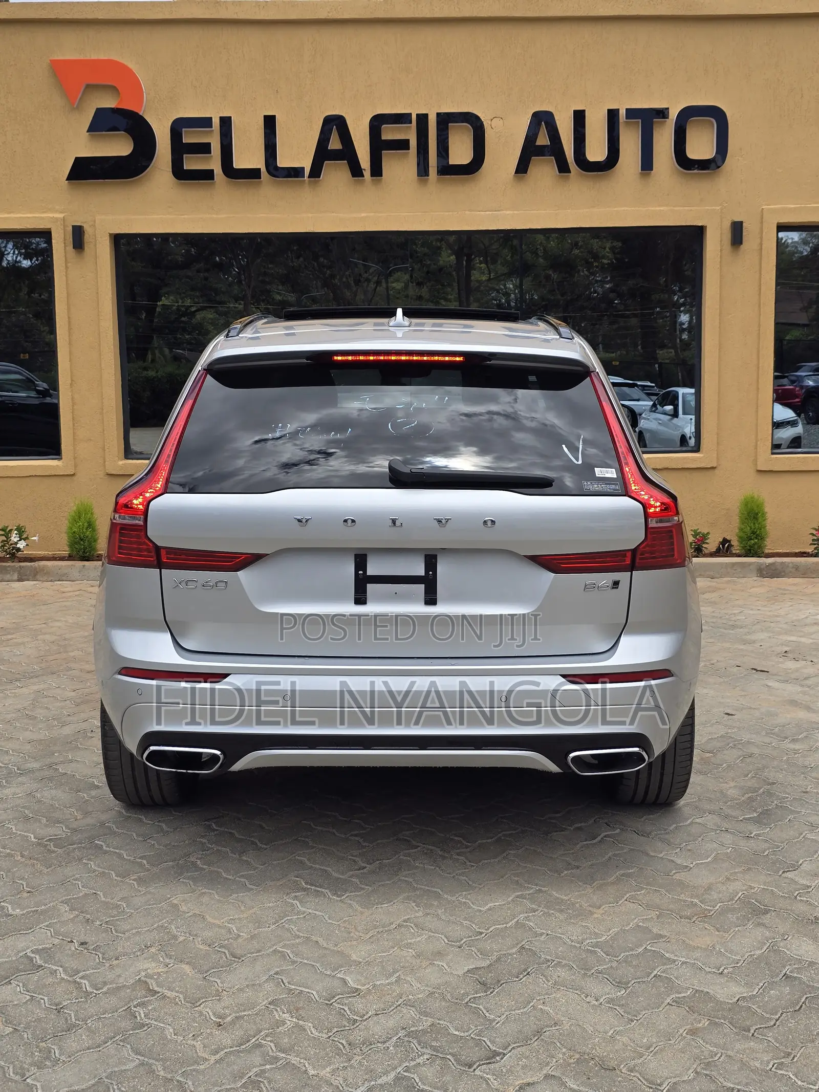 Volvo XC60 2021 Silver