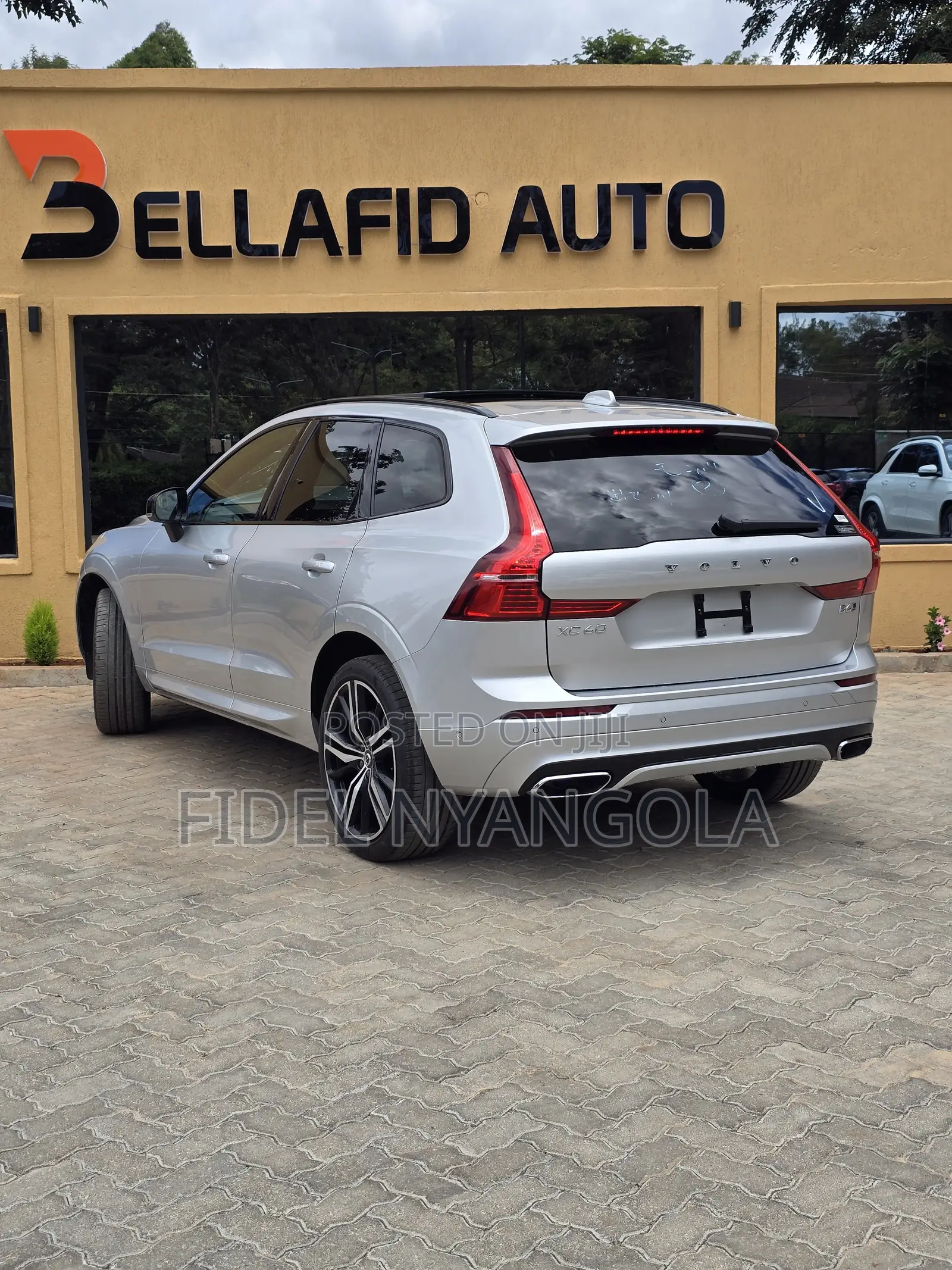 Volvo XC60 2021 Silver
