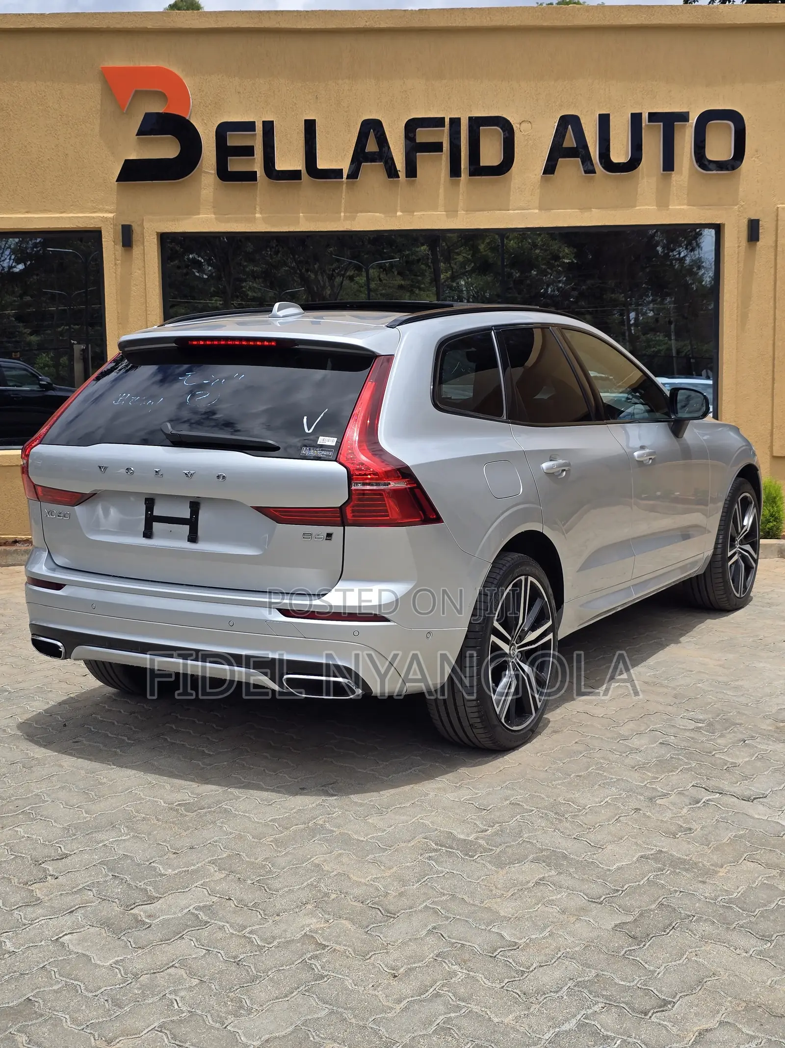 Volvo XC60 2021 Silver