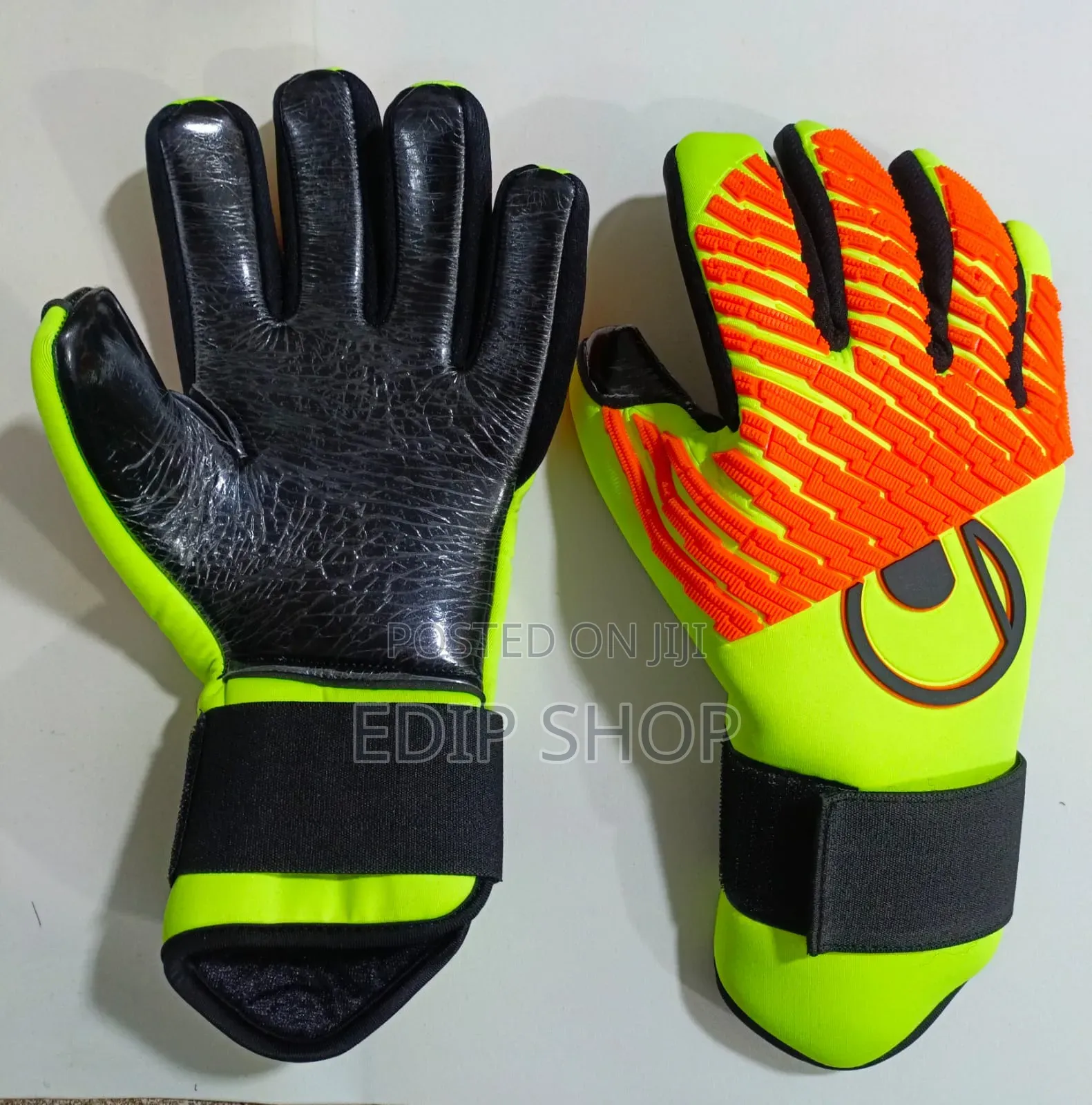 Quality Goalkeeper Gloves Uhlsport Goalkeeper Gloves