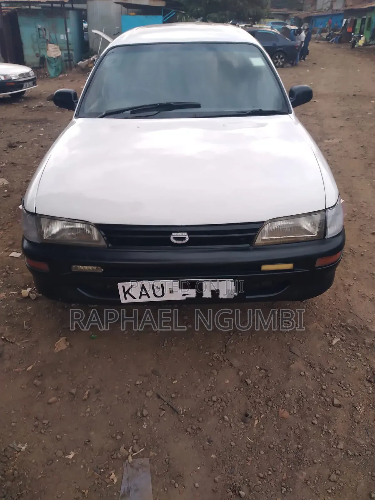 Toyota Corolla 1999 White