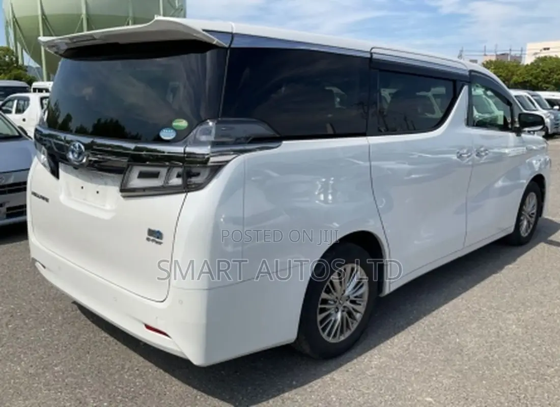 Toyota Vellfire Hybrid Executive Lounge 2019 Pearl