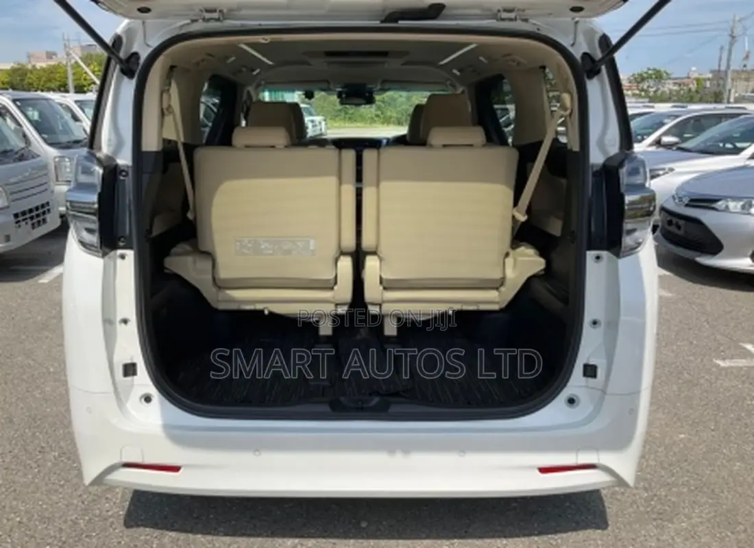 Toyota Vellfire Hybrid Executive Lounge 2019 Pearl