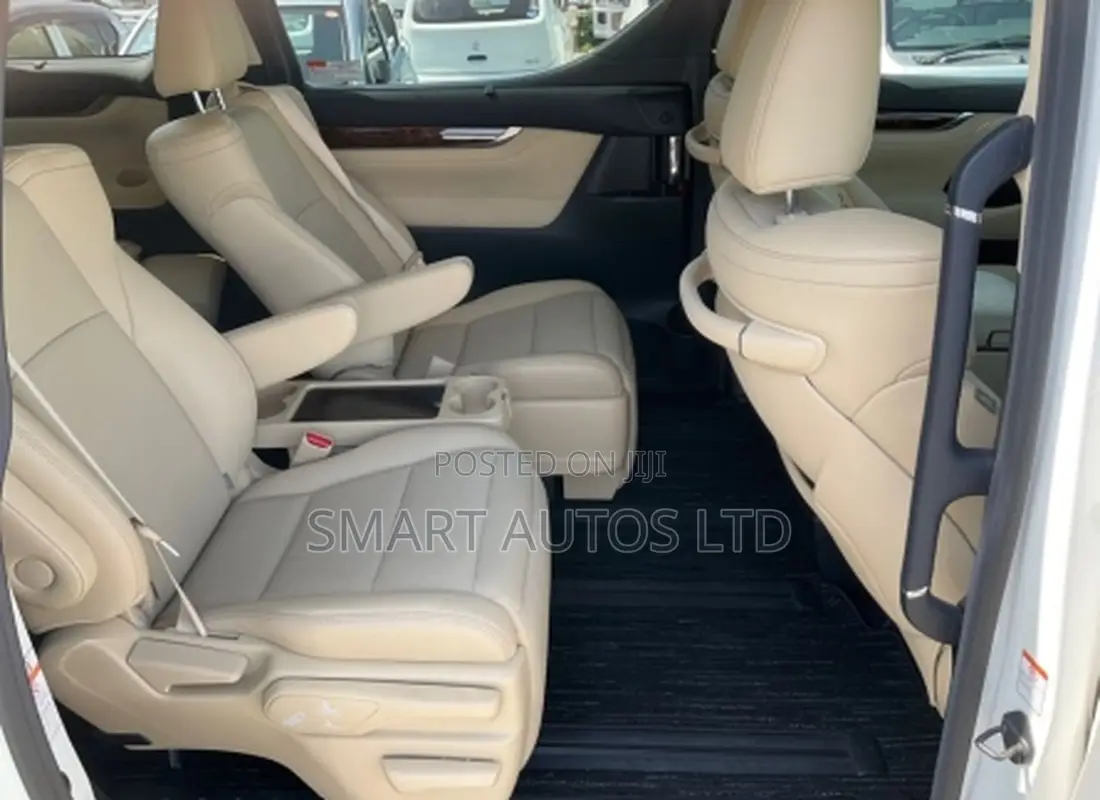 Toyota Vellfire Hybrid Executive Lounge 2019 Pearl