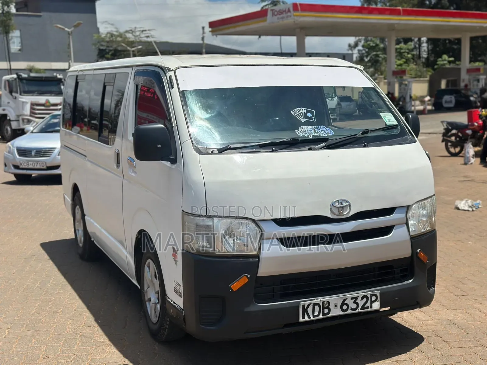 Toyota HiAce 2013 White
