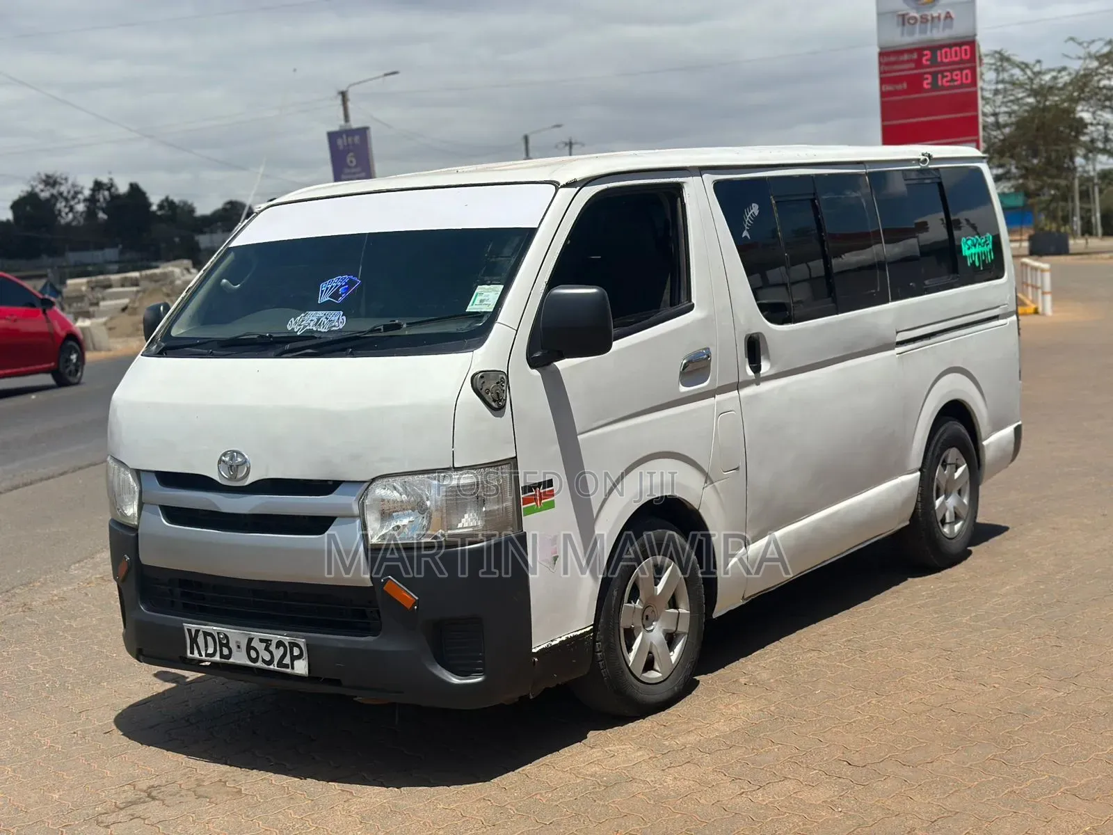 Toyota HiAce 2013 White