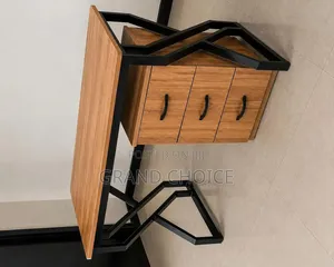 Executive Office Desk With 3-Drawer Pedestal