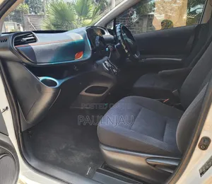 Toyota Sienta 2016 White