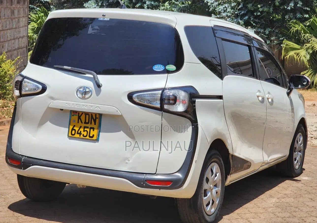 Toyota Sienta 2016 White