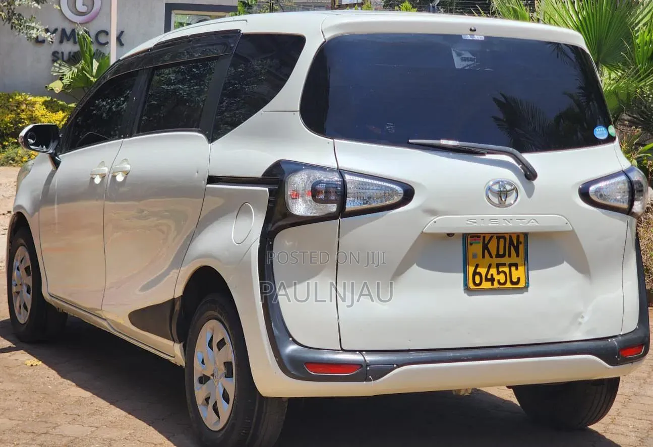 Toyota Sienta 2016 White