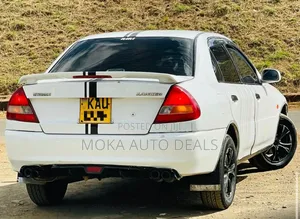 Mitsubishi Lancer 1997 White