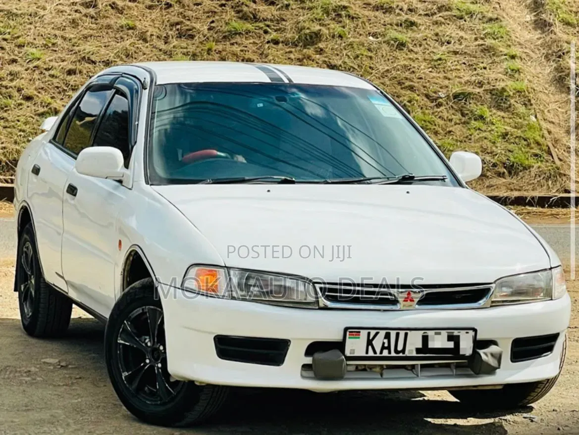 Mitsubishi Lancer 1997 White