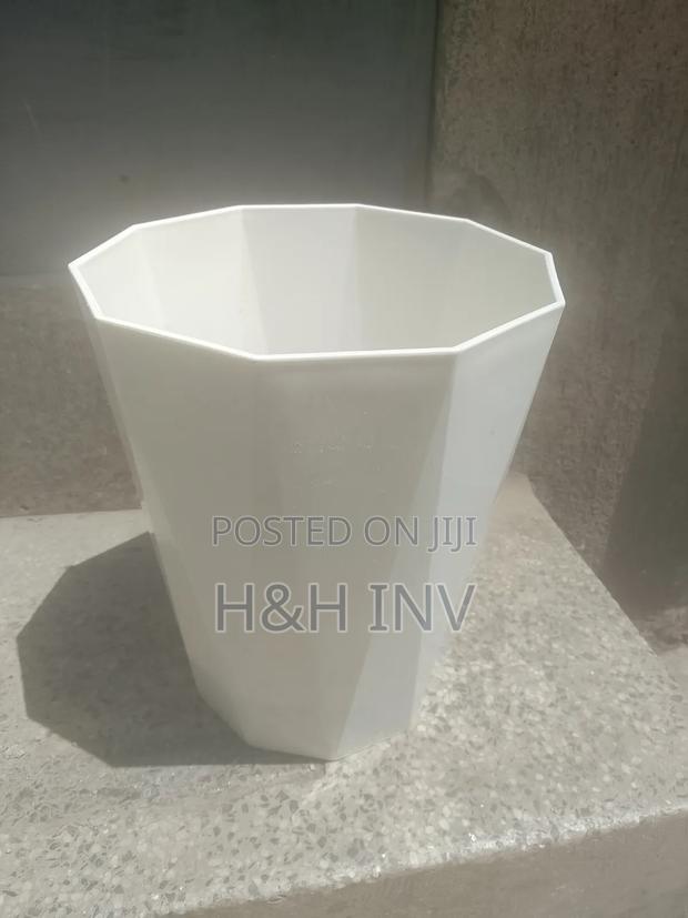 Flower Vase - main view