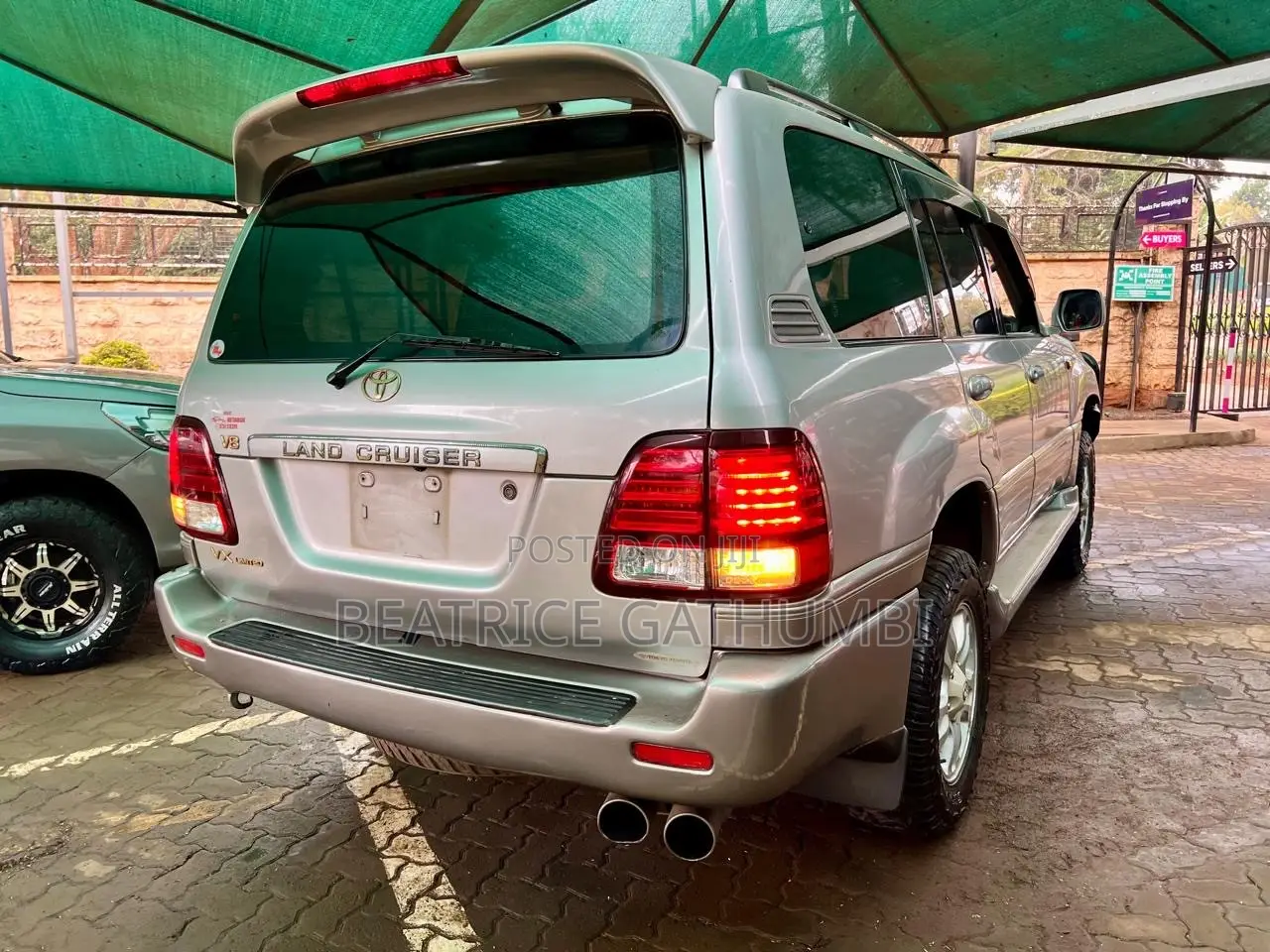 Toyota Land Cruiser HDJ 100 2003 Silver
