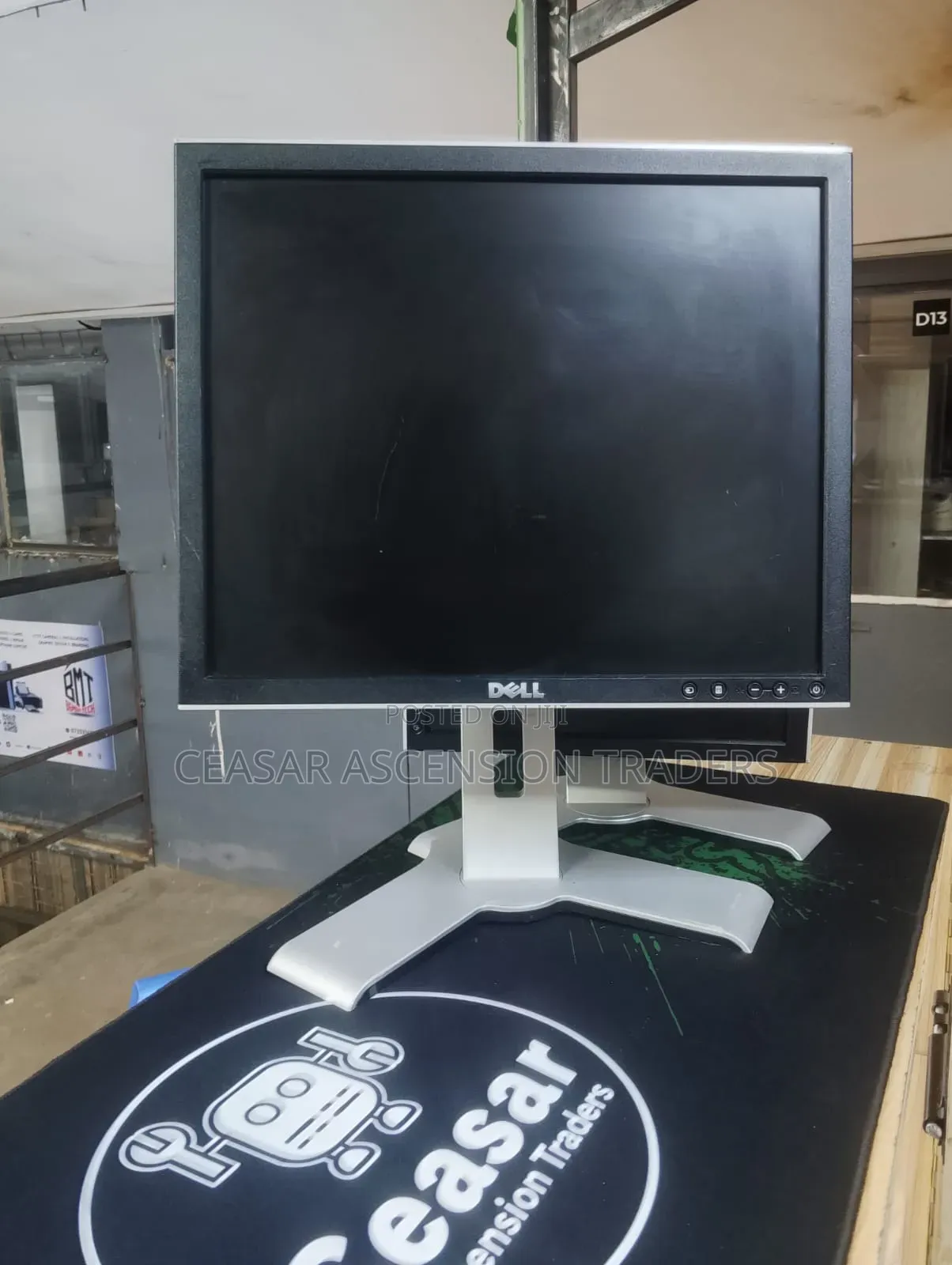 Dell 17inch Square