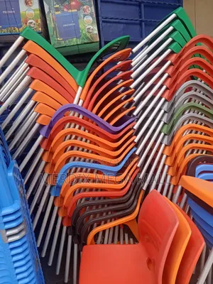 We34, Plastic Chairs, Chairs