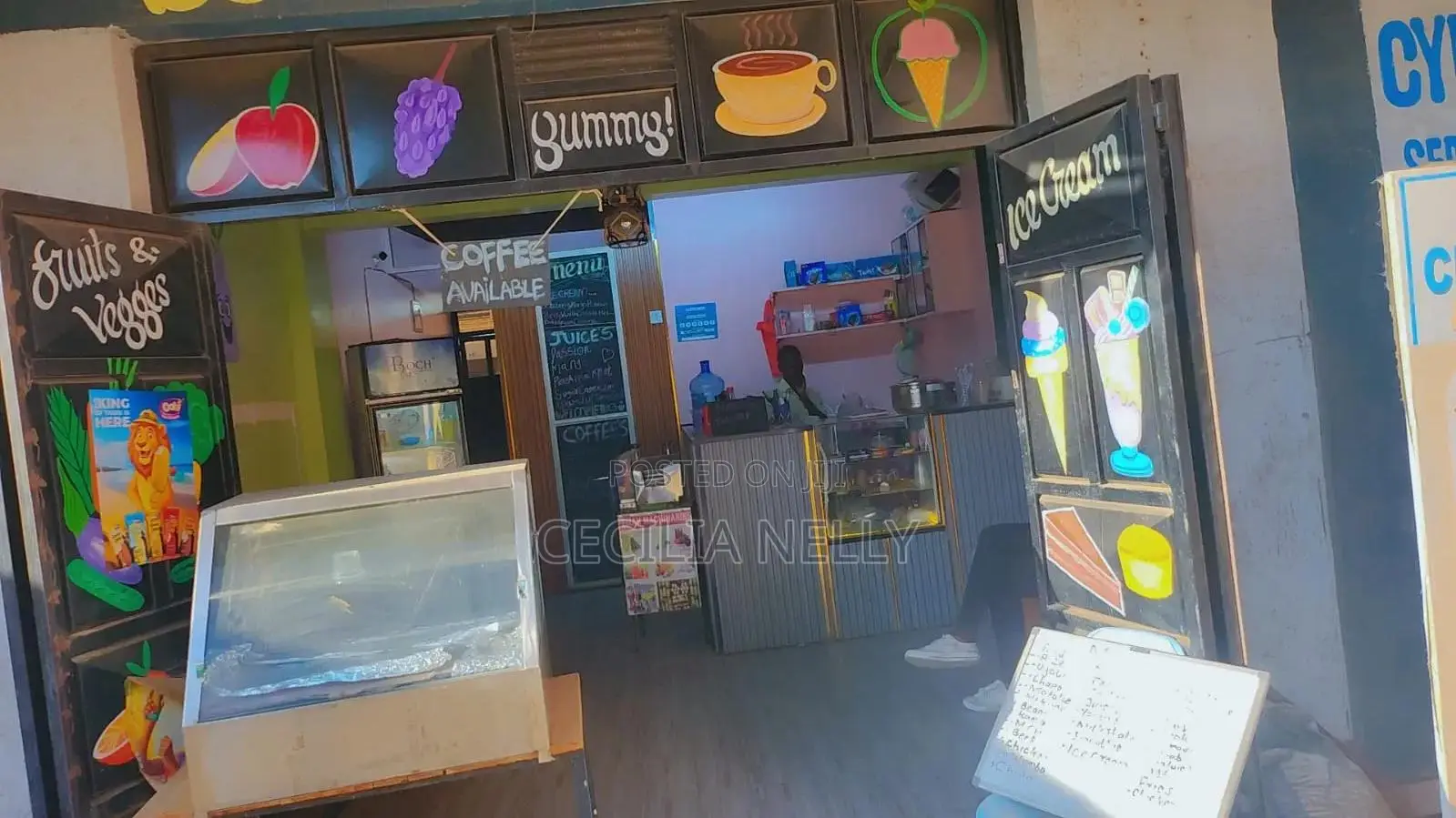 Snacks Cafe