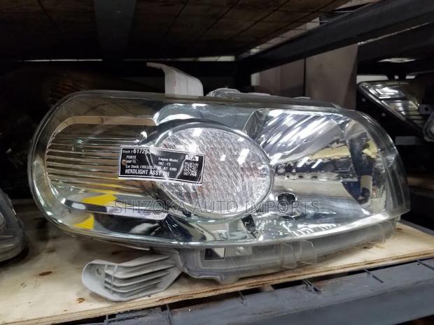Headlight Assy Rh Toyota Porte 2012