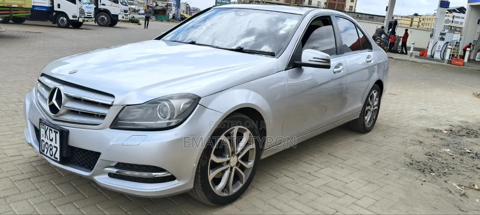 Mercedes-Benz C200 2012 Silver