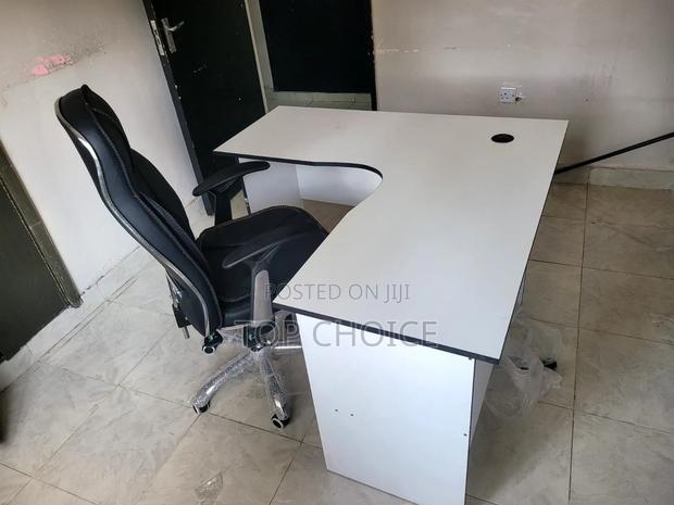 High-Tech L-Shaped Office Desk - thumbnail 3