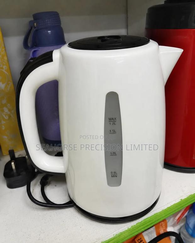 Electric Kettle – White & Black - main view