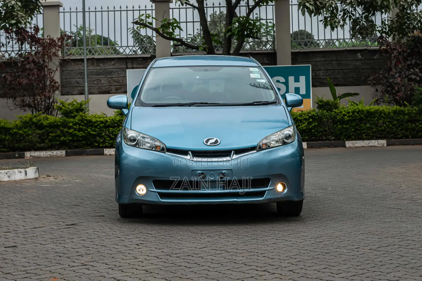 Toyota Wish 2011 Blue