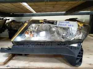 Headlight Assy Lh Honda Freed Gb3