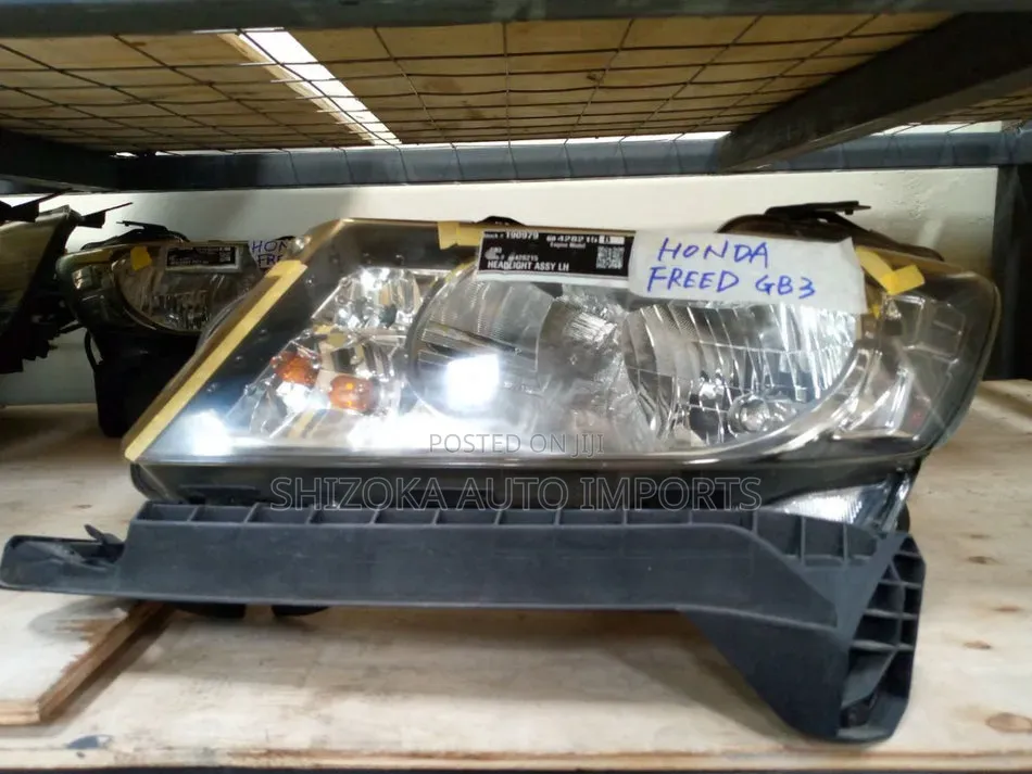 Headlight Assy Lh Honda Freed Gb3