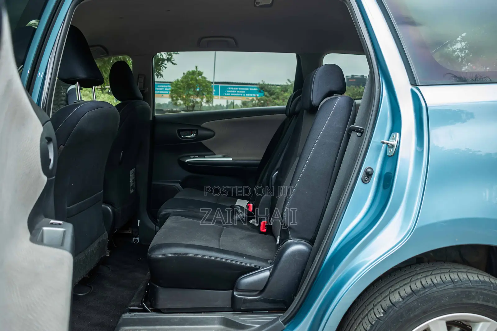 Toyota Wish 2011 Blue