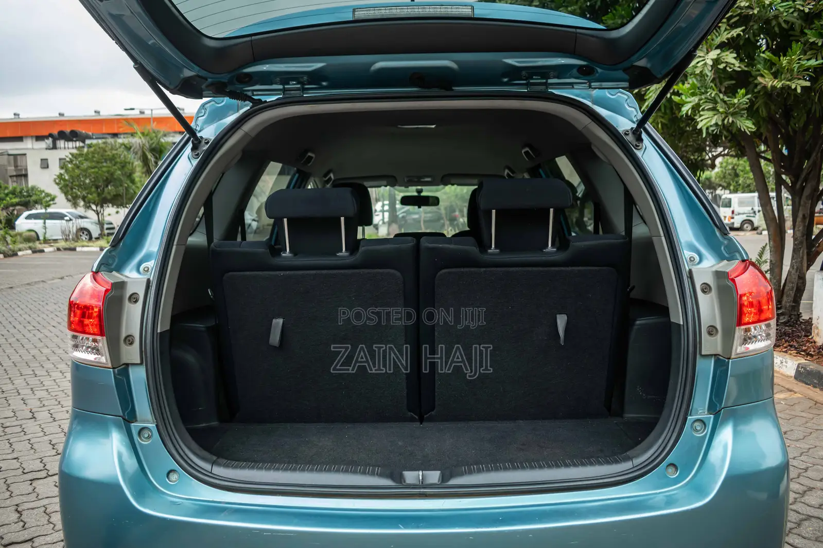 Toyota Wish 2011 Blue