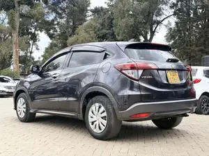 Honda Vezel 1.5 Hybrid 2WD 2018 Gray