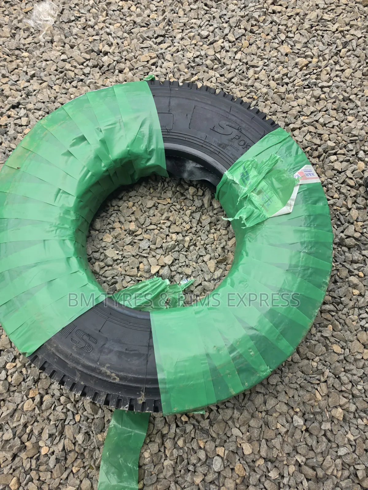 750 R16 Sportrak Tires (Diff)