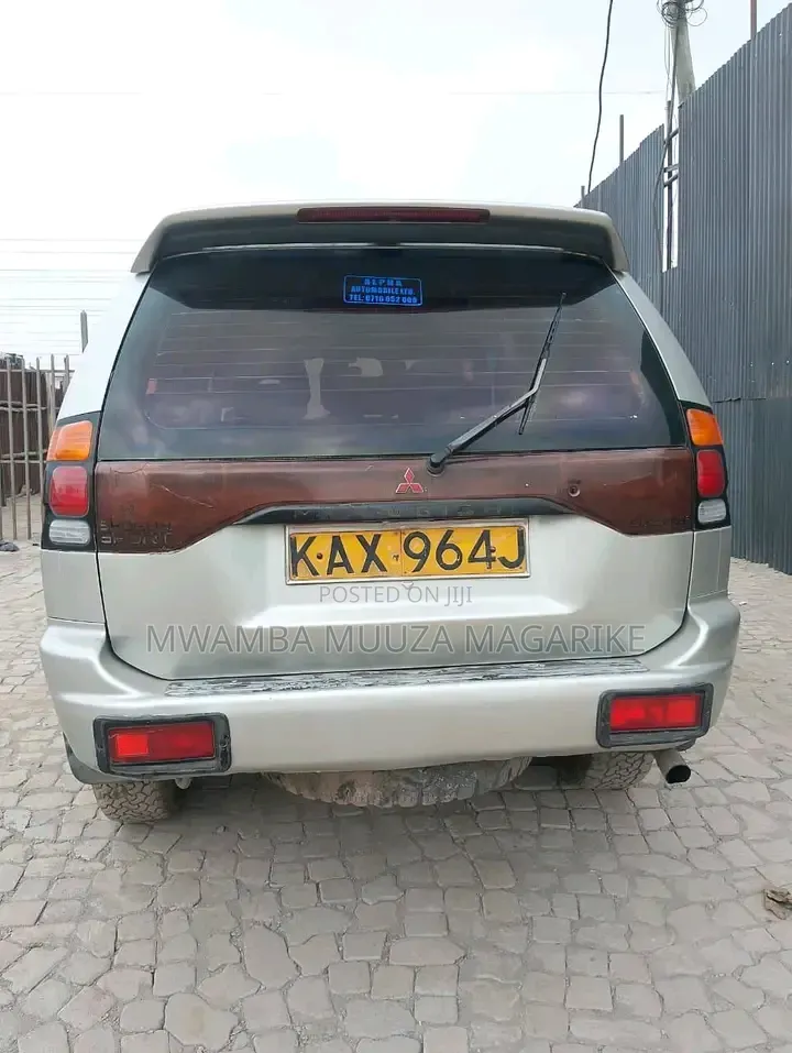 Mitsubishi Shogun 2008 White