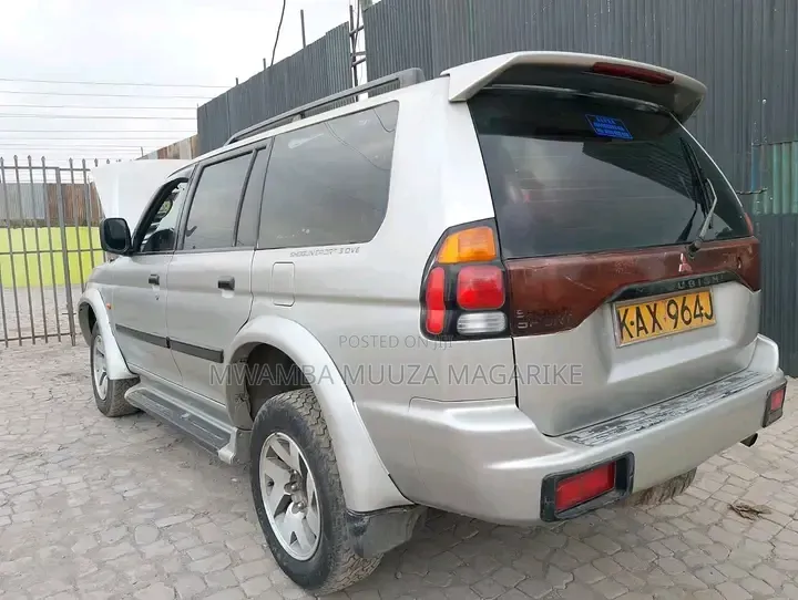 Mitsubishi Shogun 2008 White