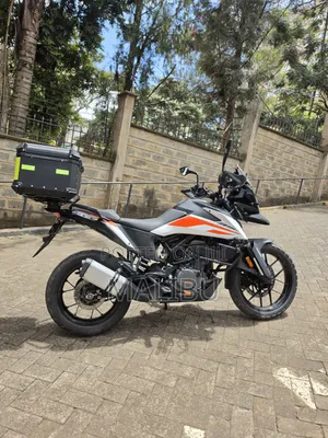 KTM 2022 White