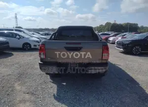 Toyota Hilux Revo Double Cab Deisel 2.4 AWD 2021 Gray