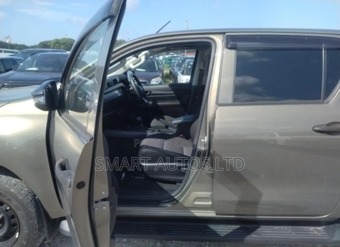 Toyota Hilux Revo Double Cab Deisel 2.4 AWD 2021 Gray