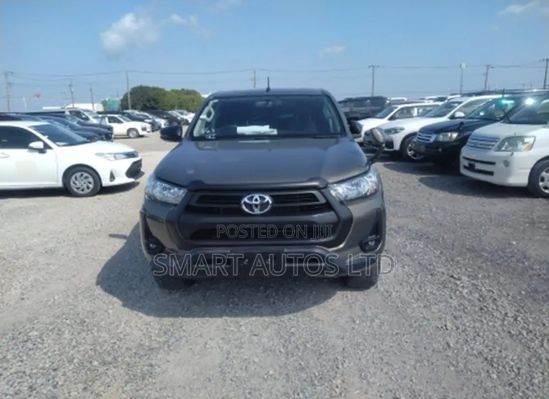 Toyota Hilux Revo Double Cab Deisel 2.4 AWD 2021 Gray