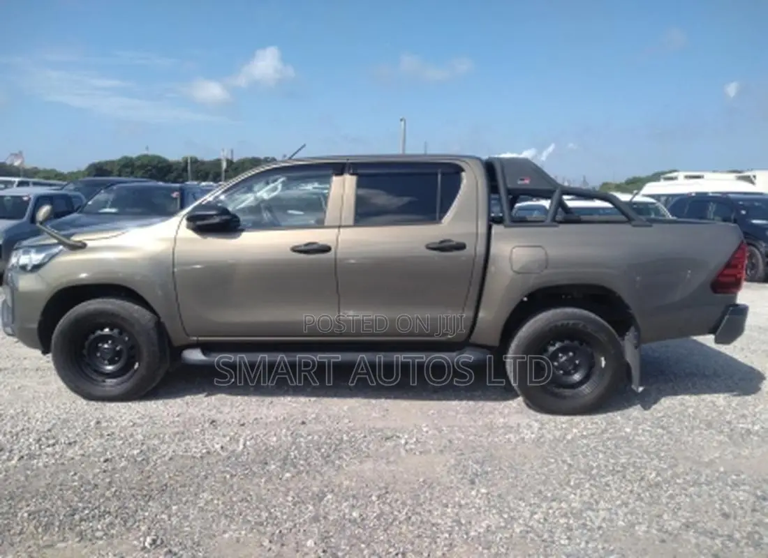Toyota Hilux Revo Double Cab Deisel 2.4 AWD 2021 Gray