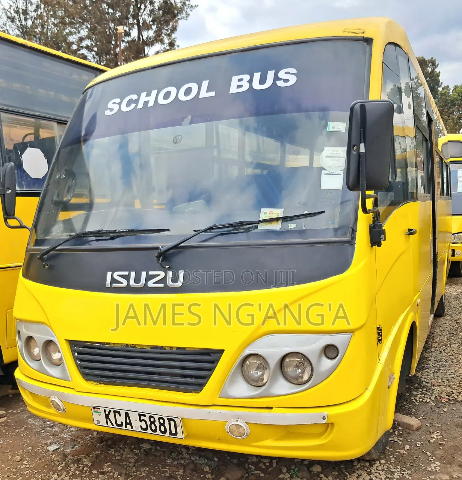 Isuzu NQR 2014 Yellow
