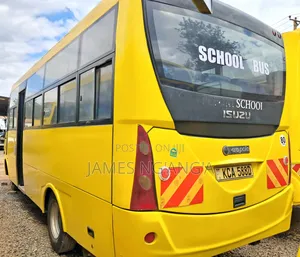 Isuzu NQR 2014 Yellow
