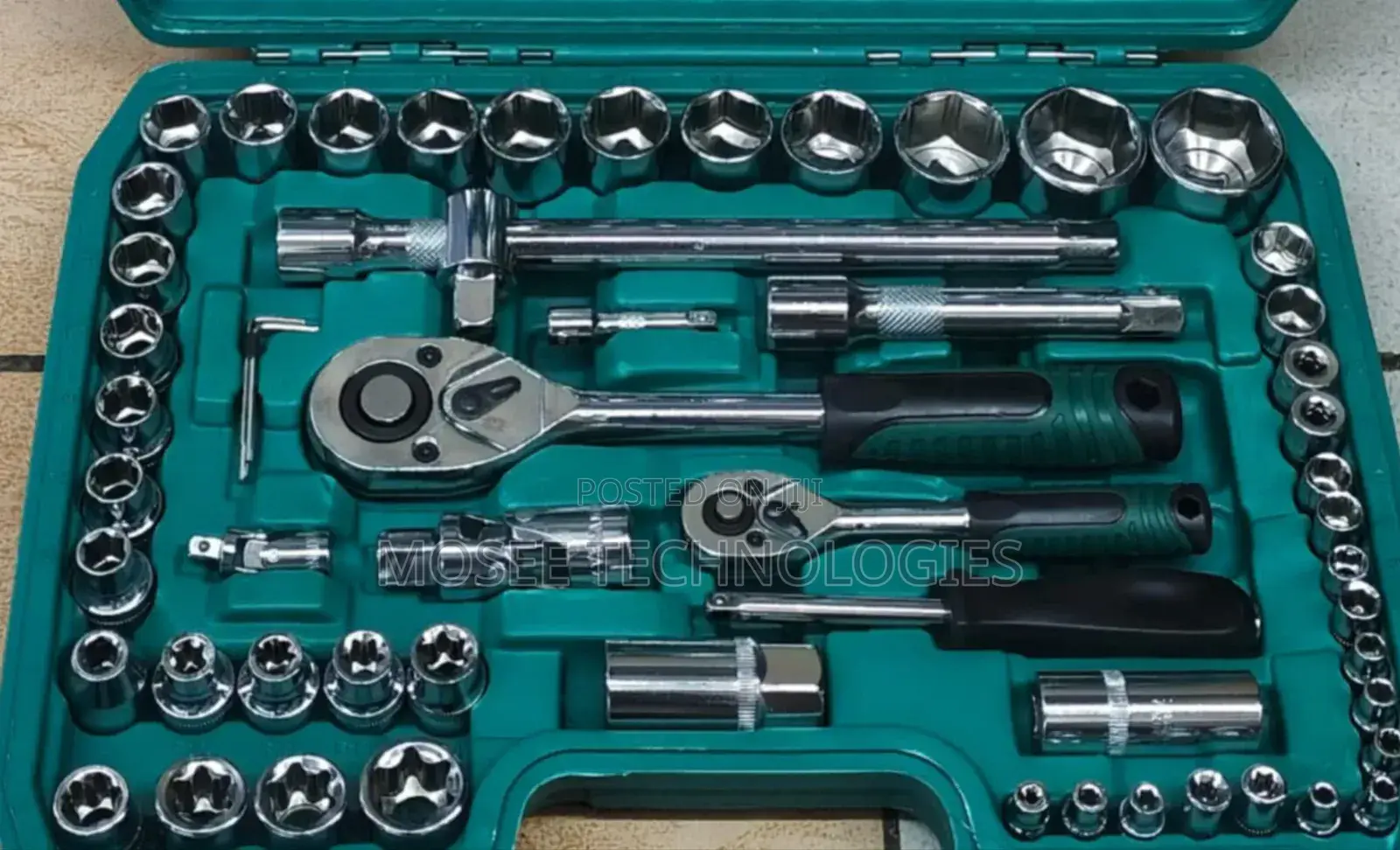 108-Piece CR-V Socket & Ratchet Wrench Tool Set