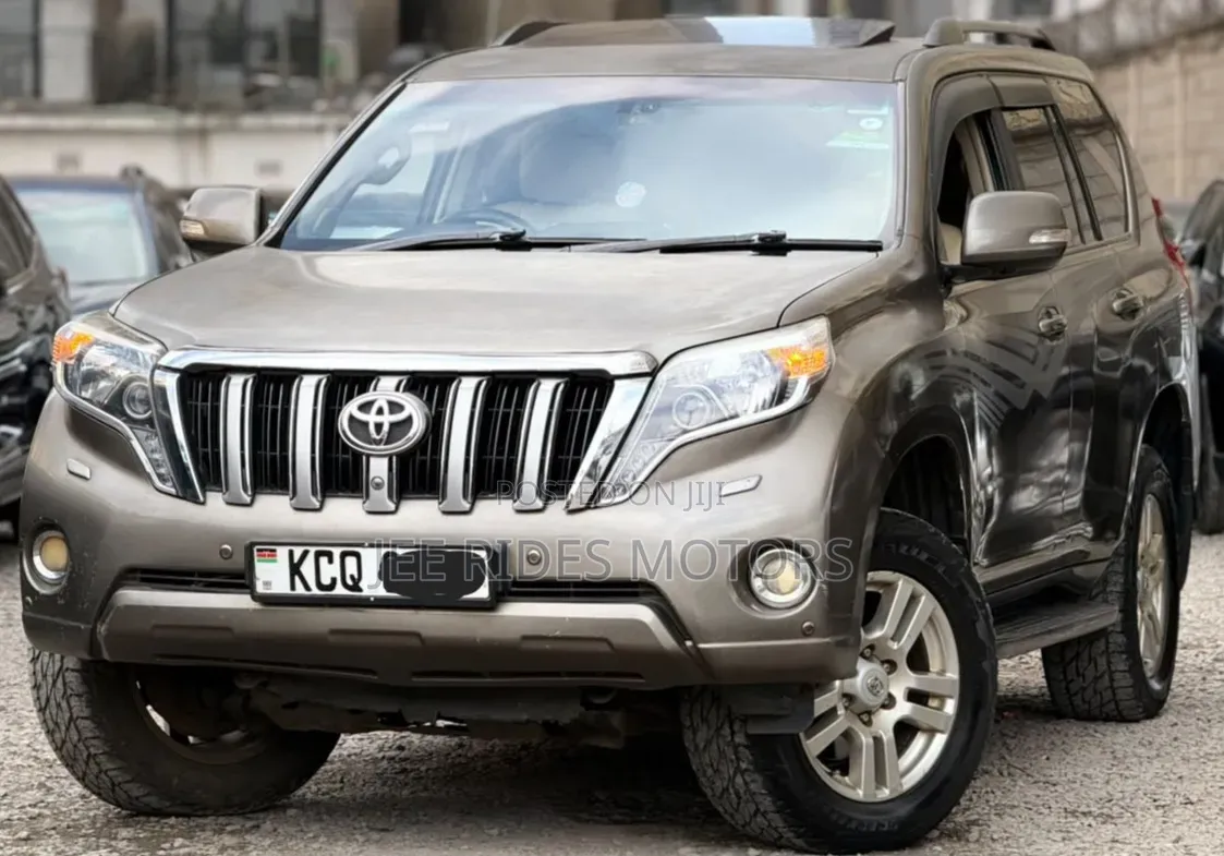Toyota Land Cruiser Prado 2012 Gray