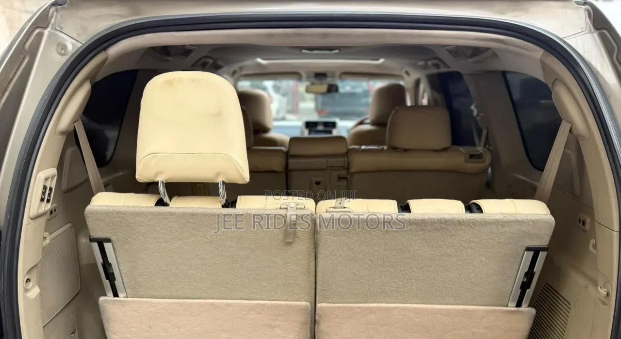 Toyota Land Cruiser Prado 2012 Gray