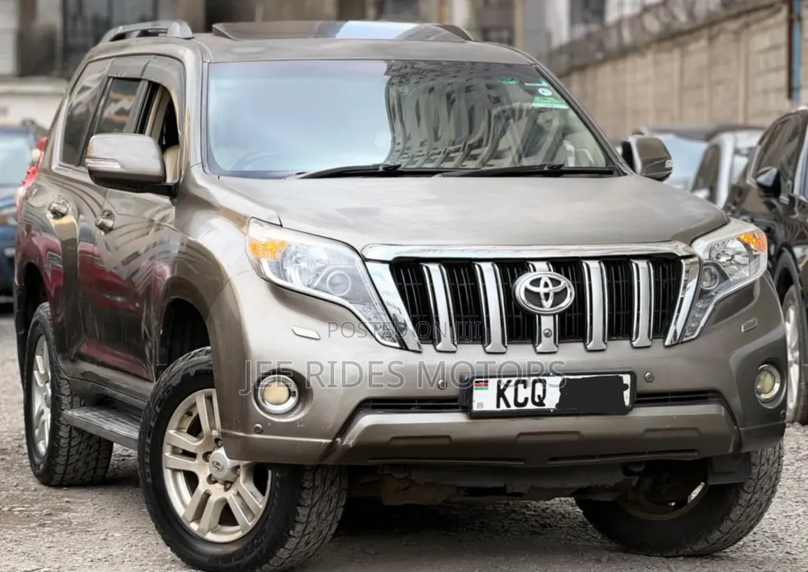 Toyota Land Cruiser Prado 2012 Gray