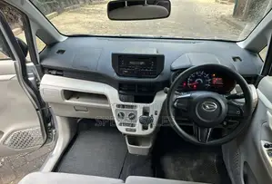 Daihatsu Move 2017 Silver
