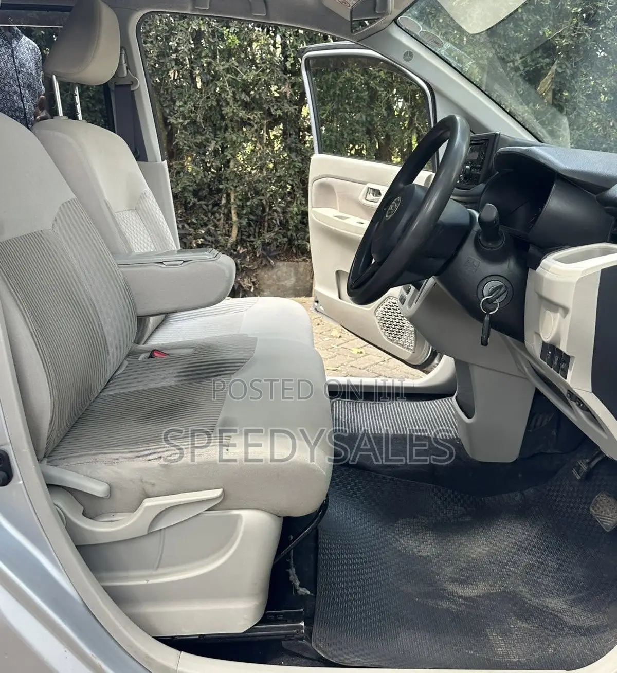 Daihatsu Move 2017 Silver
